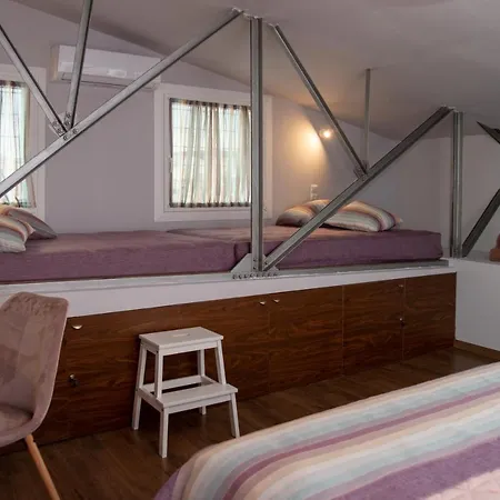 Lofts Apartment