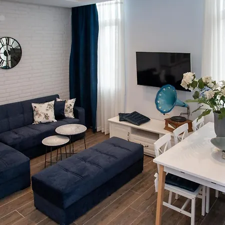 Apartment Lofts *