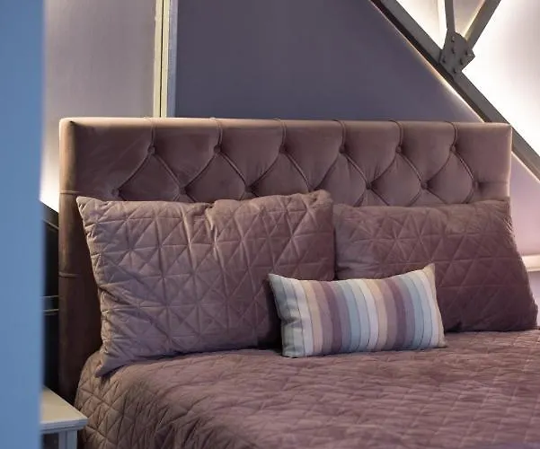 Lofts * كافالا
