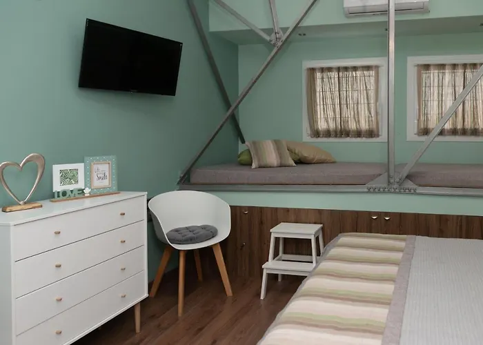 Lofts * كافالا