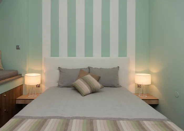 Lofts * كافالا